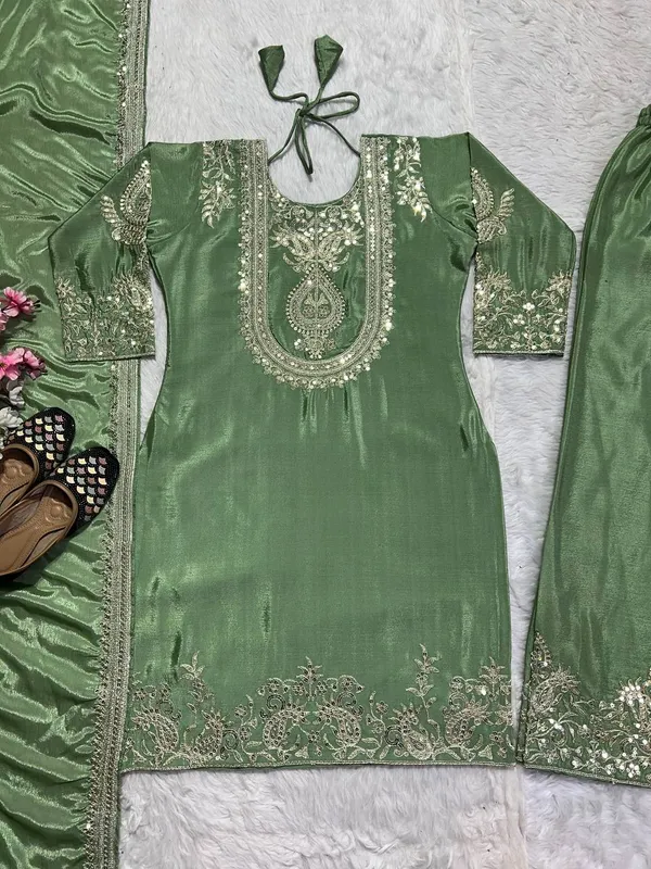 Green_Chinon_Silk_Kurta_Set_For_Women