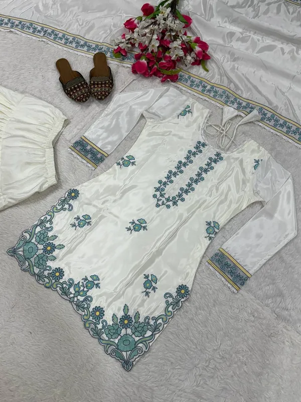 White_Silk_Kurta_Set_For_Women