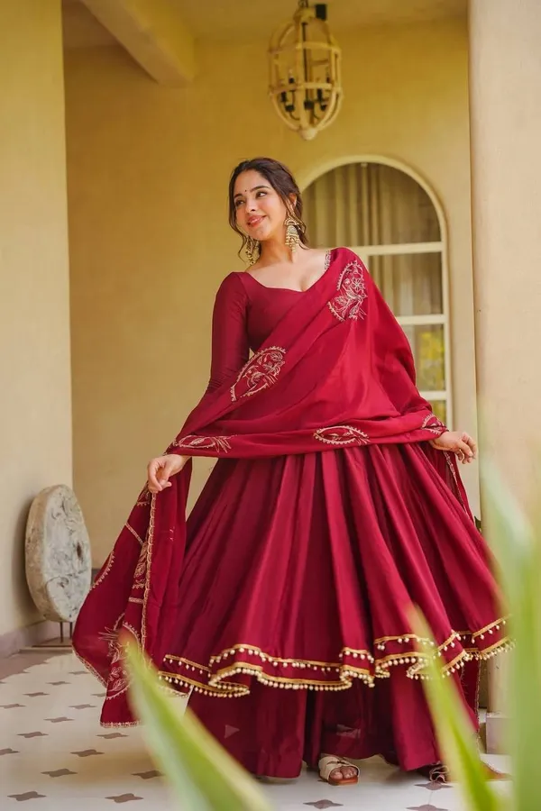 Maroon_Roman_Silk_Anarkali_Dress_Set_For_Women