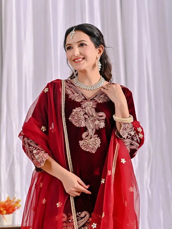 Maroon_Crunchy_Silk_Kurta_Set_For_Women