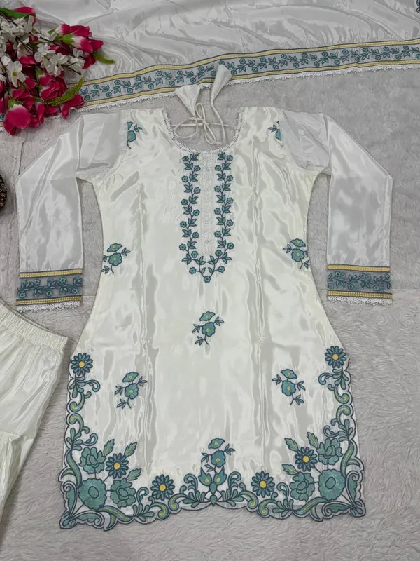 White_Silk_Kurta_Set_For_Women