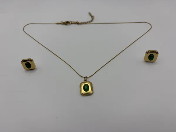 Gold_Green_Alloy_Geometric_Stone_Necklace_And_Earrings_Set_For_Women