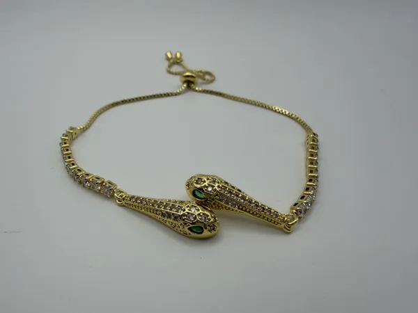Gold_Green_Alloy_Stone_Pendant_Necklace_For_Women