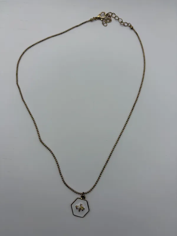 Antique_Gold_Alloy_Hexagon_Bee_Pendant_Necklace_For_Women