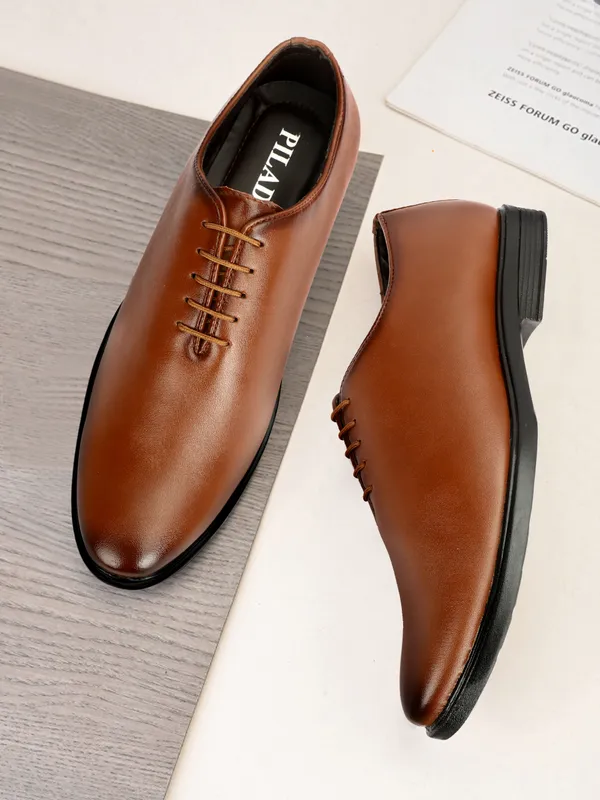 Brown_Formal_Lace-Up_Shoes_for_Men