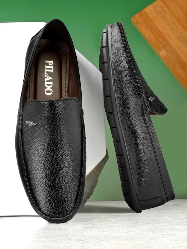 Black_Textured_Slip-On_Loafers_for_Men