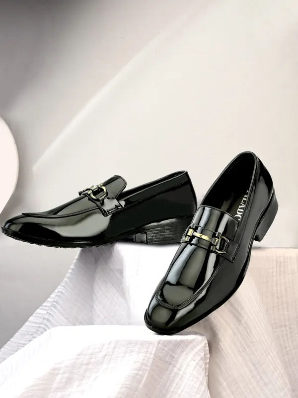 Black_Patent_Formal_Loafers_for_Men