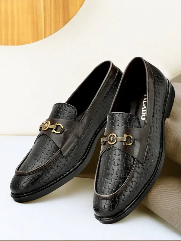 Black_Woven_Pattern_Loafers_for_Men