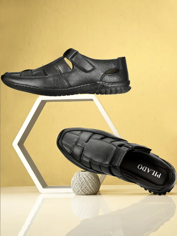 Black_Textured_Casual_Sandals_for_Men