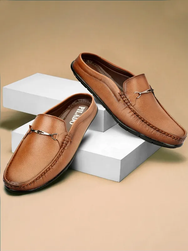 Brown_Textured_Casual_Loafers_for_Men