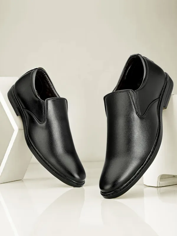 Black_Synthetic_Leather_Formal_Slip-On_Shoes_for_Men