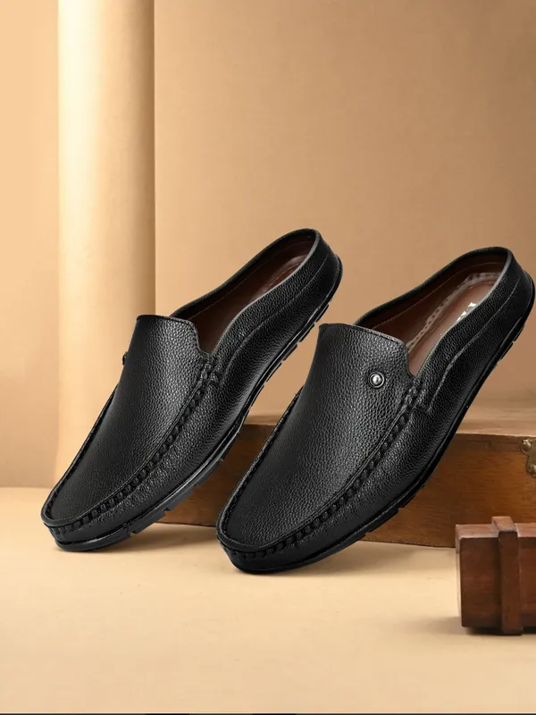 Black_Textured_Slip-On_Loafers_for_Men