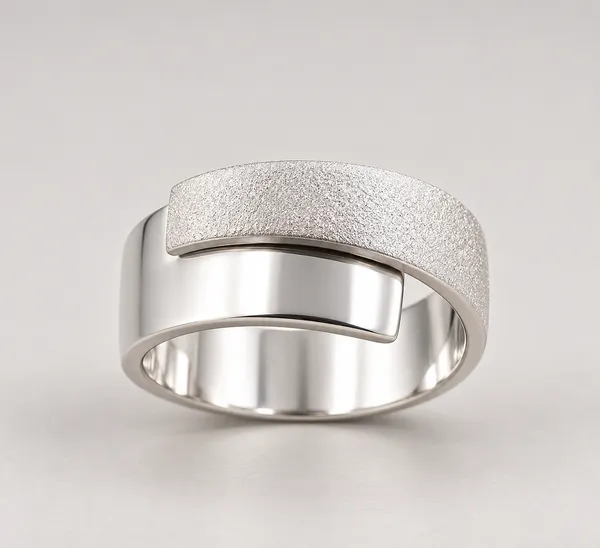 Silver_Textured_Broad_Band_Ring_For_Girls