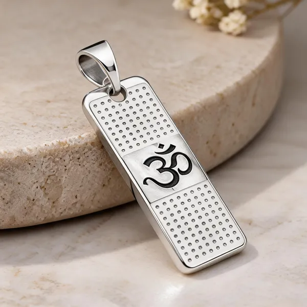 Silver_Metal_Om_Symbol_Pendant_For_Unisex