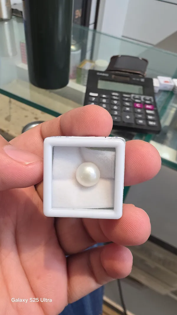 White_Natural_Round_Pearl_For_Unisex