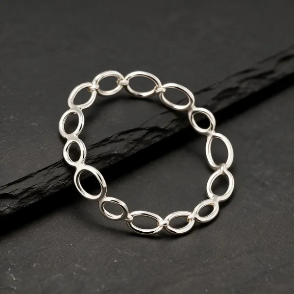Silver_Oval_Link_Chain_Bracelet_For_Girls