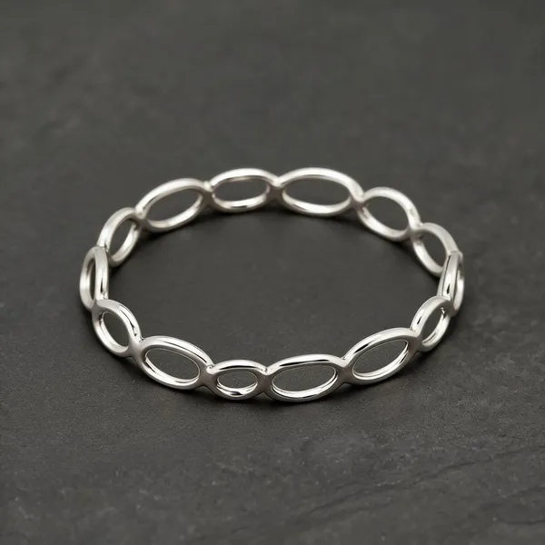 Silver_Oval_Link_Chain_Bracelet_For_Girls