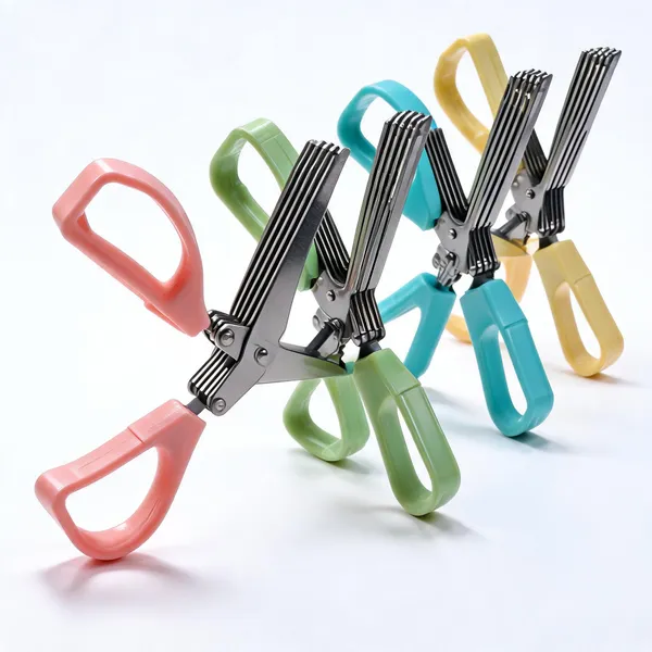 Metal_Scissor_Style_Kitchen_Tongs