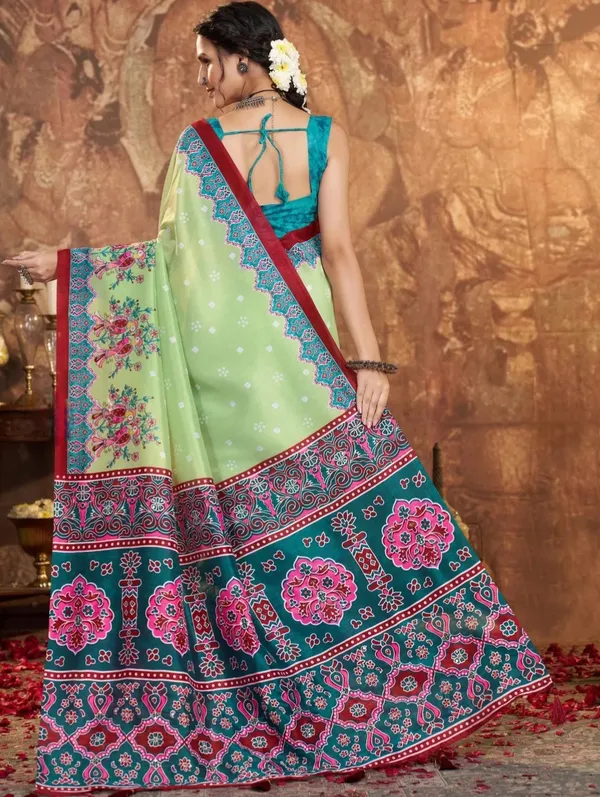 Green_Floral_Printed_Saree_For_Women