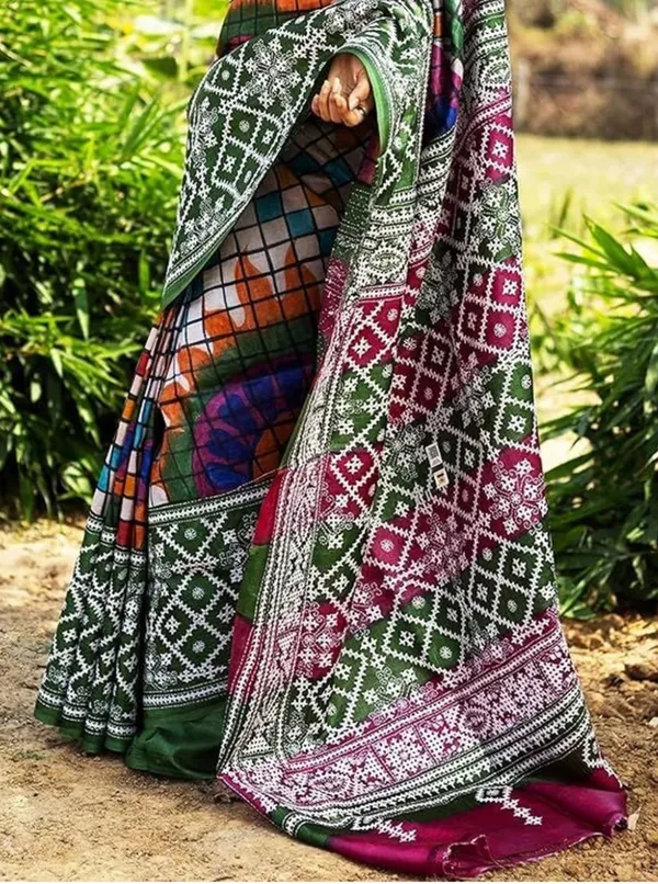 Multicolor_Geometric_Print_Saree_for_Women