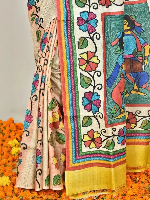 Beige_Floral_Printed_Saree_for_Women