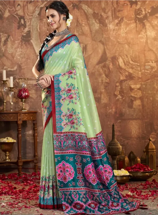 Green_Floral_Printed_Saree_For_Women