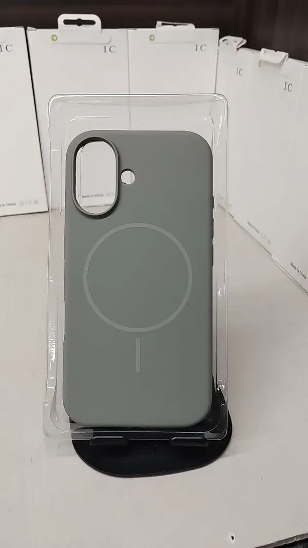Blue_Magnetic_Phone_Case