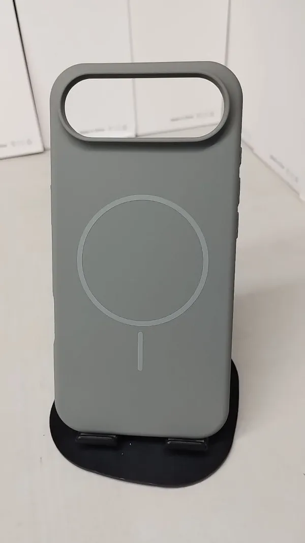 Pink_Magnetic_Wireless_Charging_Stand