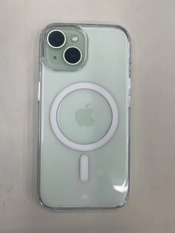 Smartphone_With_Dynamic_Island_Display
