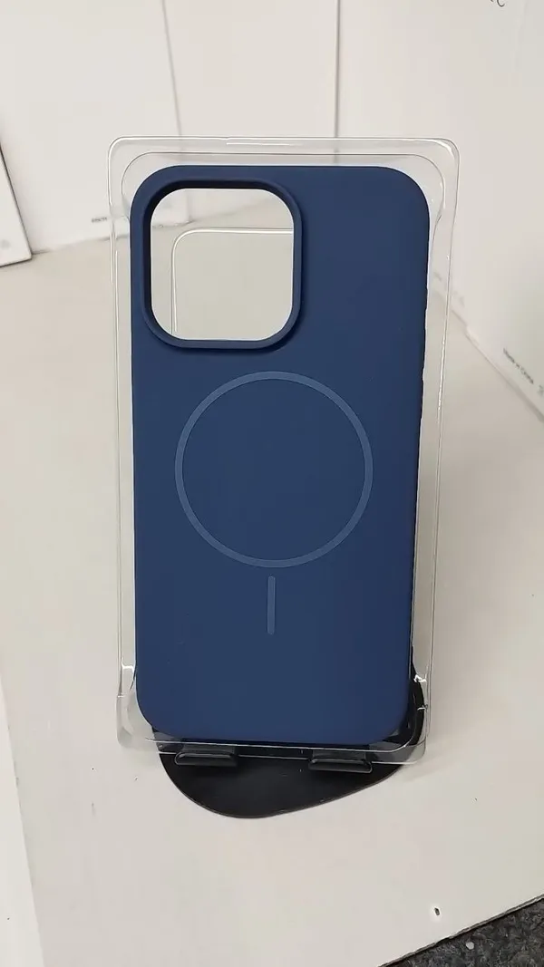 Navy_Blue_Magnetic_Phone_Case_for_Smartphones
