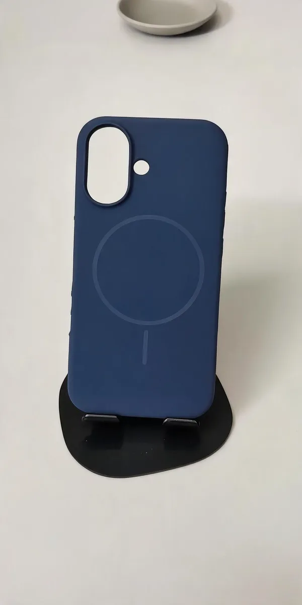 Blue_Magnetic_Ring_Phone_Cover_For_Iphone_16