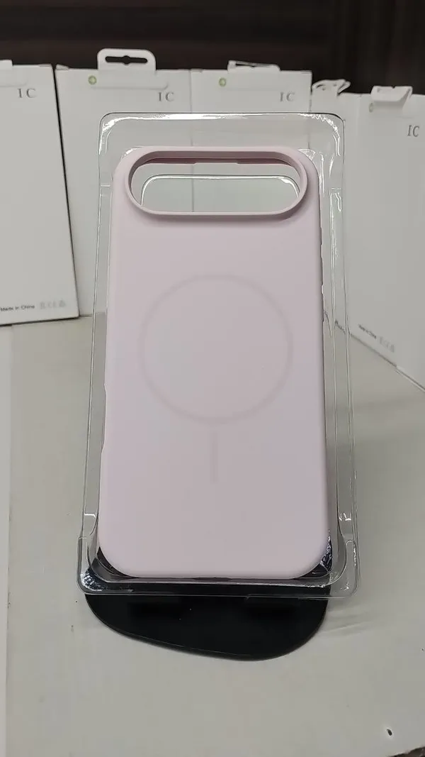 Pink_Magnetic_Wireless_Charging_Stand