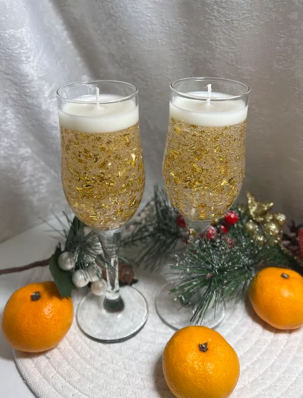 Glass_Festive_Gold_Glitter_Champagne_Flute_Candle_Set