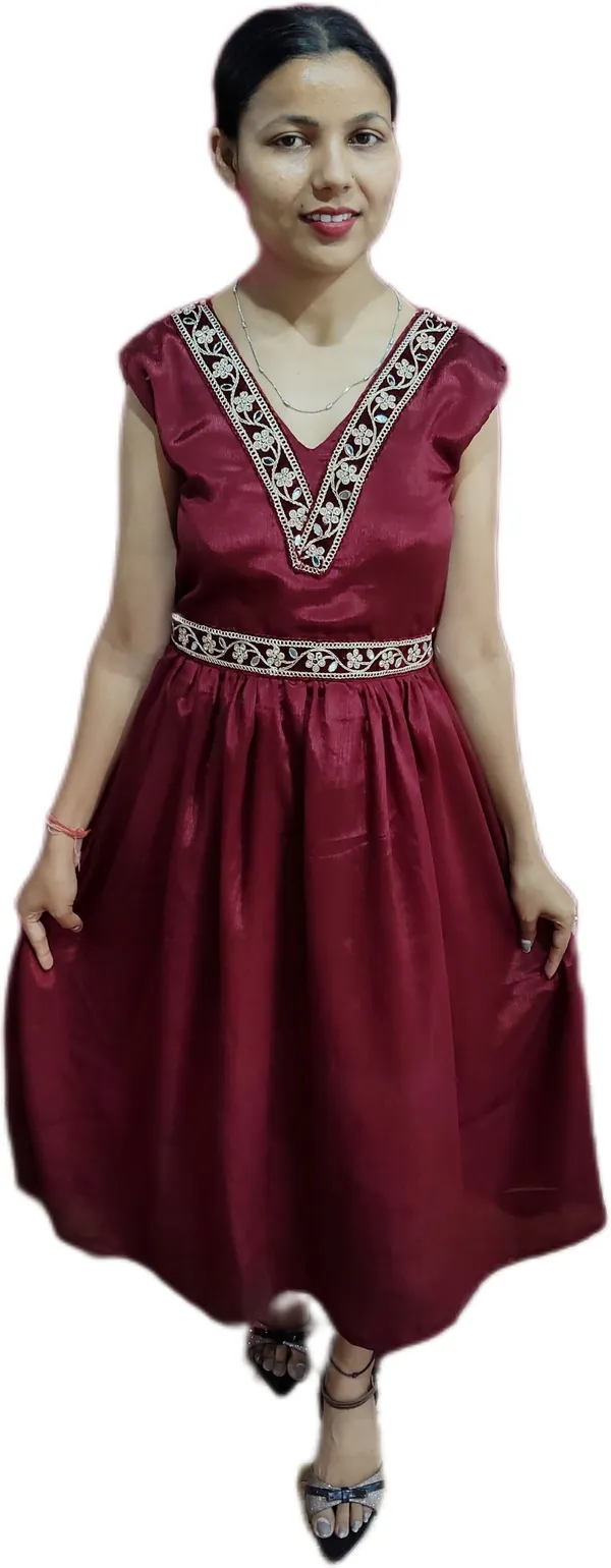 Kashnavika_Vastrakala_Women_Solid_Flared_Kurta_(Maroon)