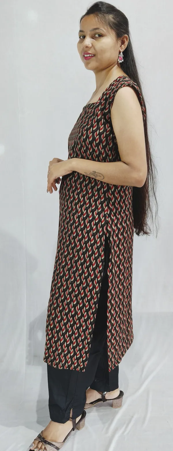 Kashnavika_Vastrakala_Women_Printed,_Geometric_Print_Straight_Kurta_(Black)