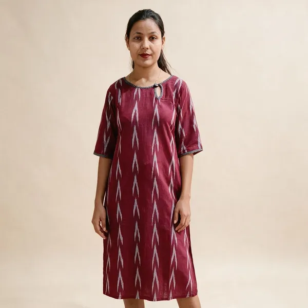Maroon_Cotton_Polyester_Blend_Ikat_Straight_Kurta_For_Women