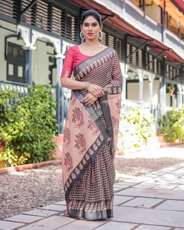 Peach_And_Black_Floral_And_Geometric_Design_Pure_Cotton_Linen_Saree_With_Blouse_And_Tassels