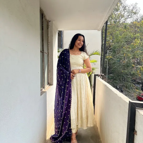 Cream_Anarkali_Dress_With_Navy_Blue_Dupatta_Elegant_Women's_Ethnic_Wear
