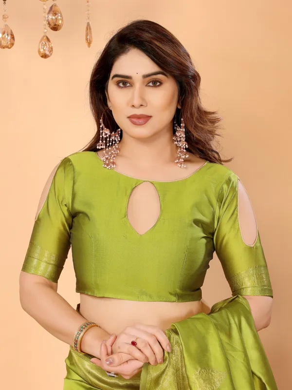 Lime_Green_Banarasi_Silk_Saree_With_Golden_Zari_Weaving_Peacock_Digital_Print_Pallu_Festive_Elegant_Occasion_Wear