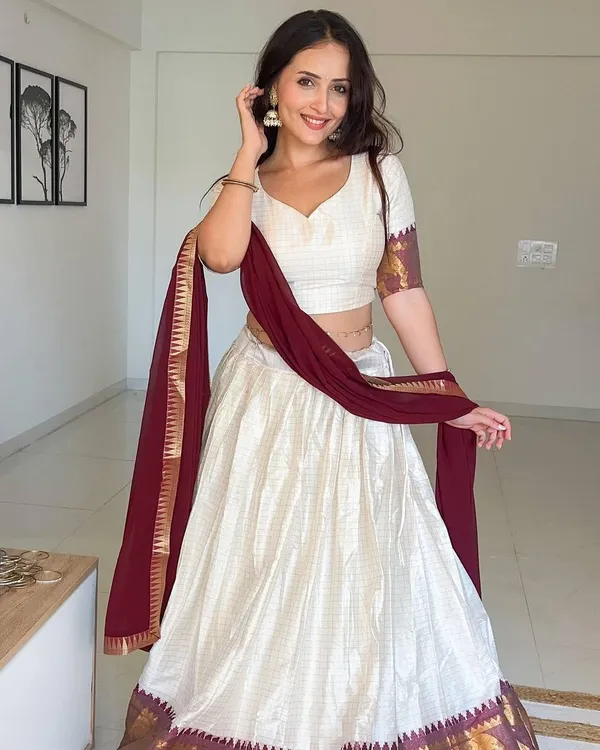 Elegant_Elephant_White_Checks_Silk_Lehenga_Light_Shades_To_Complement_To_Create_Beautiful_Aura_In_All_Function