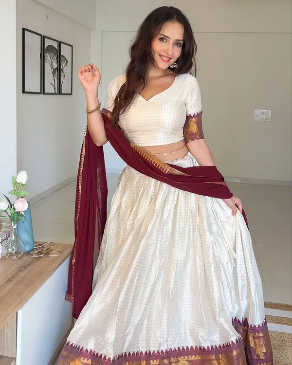 Elegant_Elephant_White_Checks_Silk_Lehenga_Light_Shades_To_Complement_To_Create_Beautiful_Aura_In_All_Function