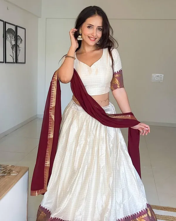 Elegant_Elephant_White_Checks_Silk_Lehenga_Light_Shades_To_Complement_To_Create_Beautiful_Aura_In_All_Function