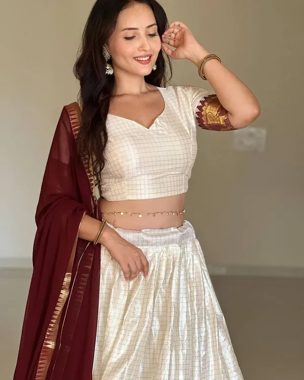 Elegant_Elephant_White_Checks_Silk_Lehenga_Light_Shades_To_Complement_To_Create_Beautiful_Aura_In_All_Function