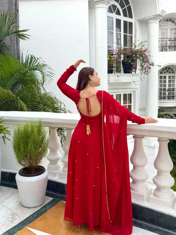 Red_Premium_Georgette_Suit_Set_With_Dupatta