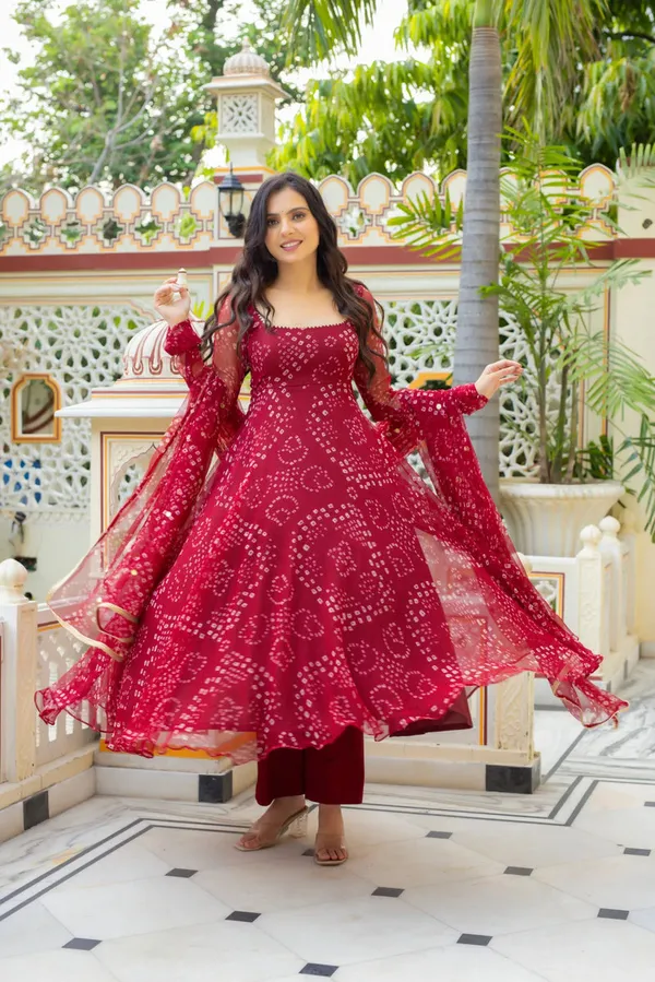 Women's_Red_Georgette_3_Piece_Kurta_Set_With_Lace_Work_Dupatta