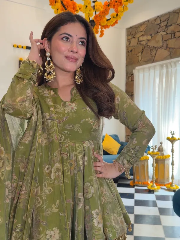 Pallavika_Flora_Cosmos_Organza_Kurta_Set_With_Palazzo_Dupatta_Festive_Ethnic_Wear_For_Women