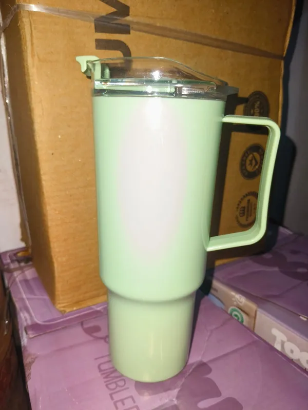 Tumbler_With_Straw_&_Top_Handle1800ml