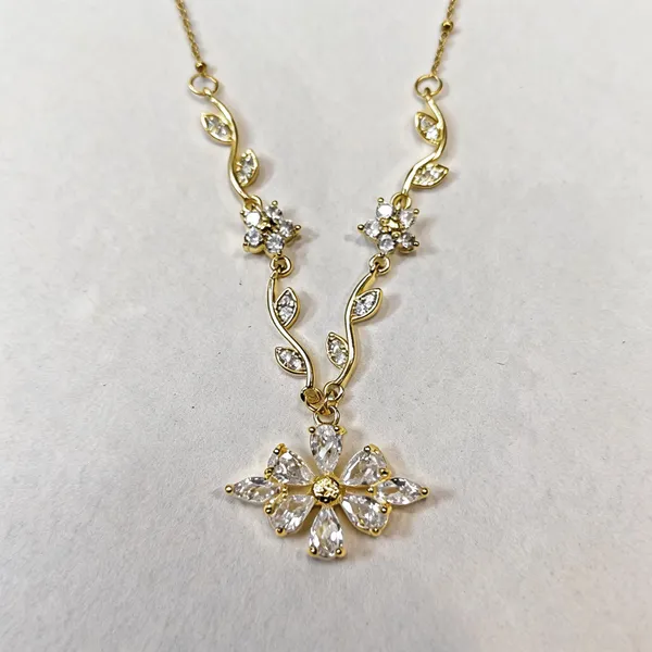 Gold_Tone_Clear_Stone_Floral_Drop_Pendant_Necklace_For_Women