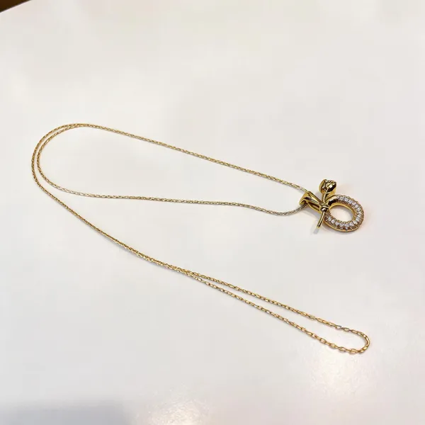 Gold_Stainless_Steel_Crystal_Leaf_Pendant_Necklace_For_Women