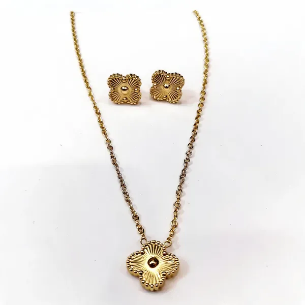 Gold_Anti_Tarnish_Floral_Pendant_Necklace_And_Earrings_Set_For_Women